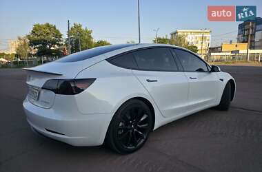 Седан Tesla Model 3 2019 в 
