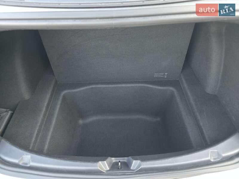 Седан Tesla Model 3 2019 в Харькове фото 18 Седан Tesla Model 3 2019 в Харькове