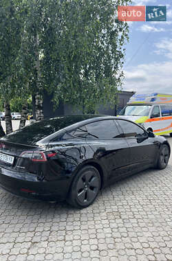 Седан Tesla Model 3 2023 в 