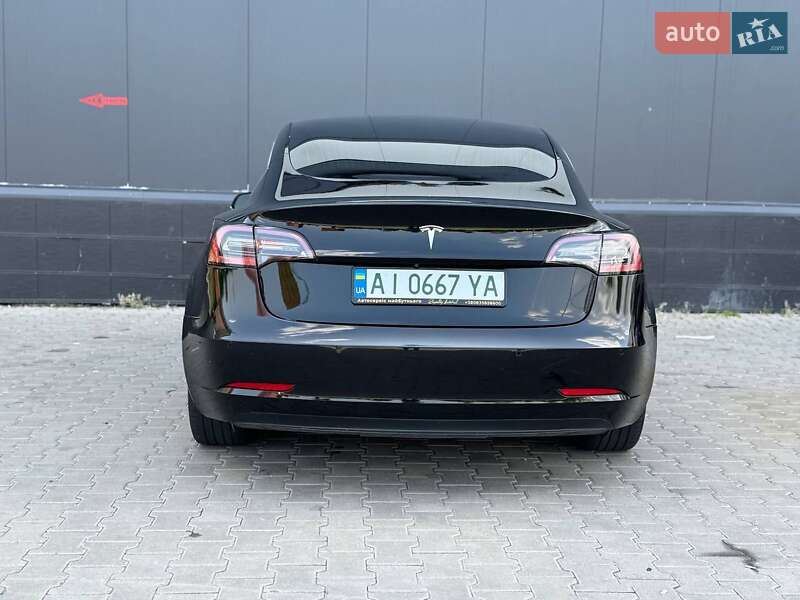 Седан Tesla Model 3 2019 в Киеве