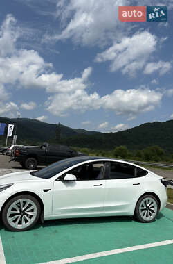 Седан Tesla Model 3 2021 в 