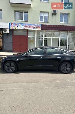 Седан Tesla Model 3 2020 в 