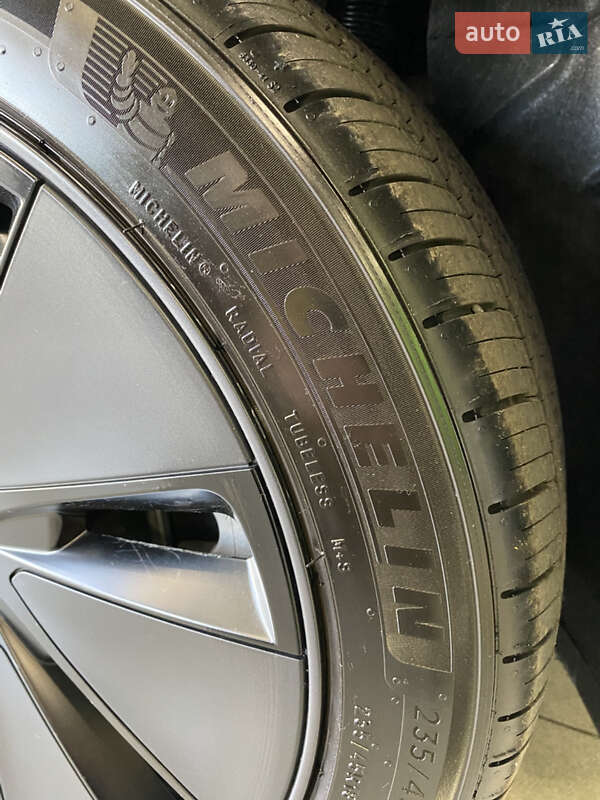 Седан Tesla Model 3 2024 в Киеве фото 39 Седан Tesla Model 3 2024 в Киеве