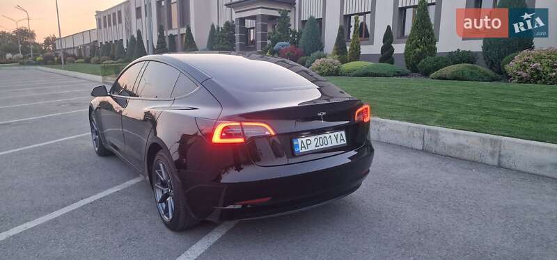 Седан Tesla Model 3 2023 в Запорожье