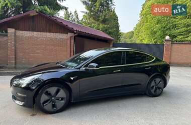 Седан Tesla Model 3 2019 в 