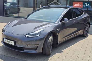 Седан Tesla Model 3 2020 в Ужгороде
