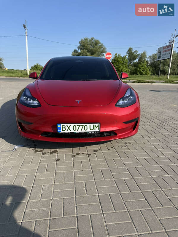Седан Tesla Model 3 2022 в Хмельницком