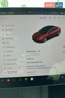 Седан Tesla Model 3 2022 в 