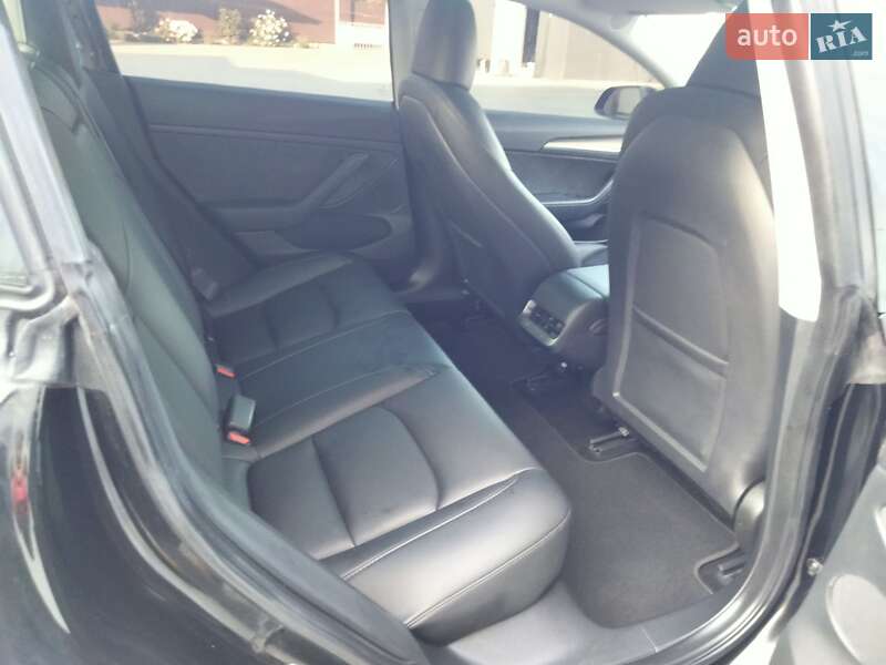 Седан Tesla Model 3 2023 в Белой Церкви