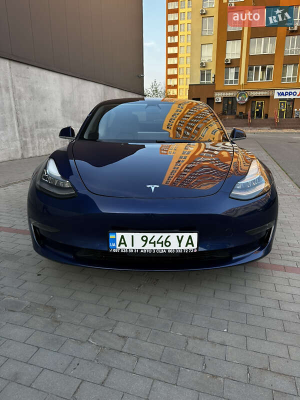 Седан Tesla Model 3 2018 в Киеве