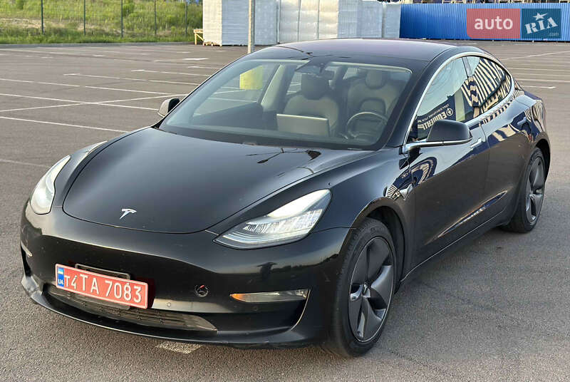 Седан Tesla Model 3 2018 в 