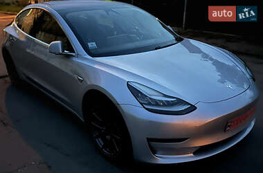 Седан Tesla Model 3 2018 в 