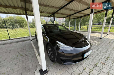 Седан Tesla Model 3 2019 в 