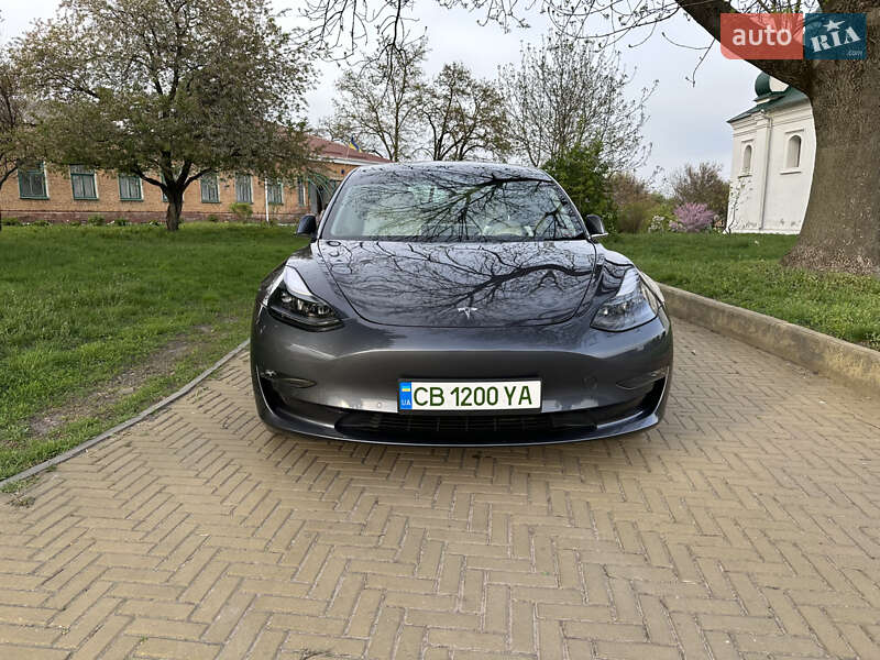 Седан Tesla Model 3 2019 в Прилуках