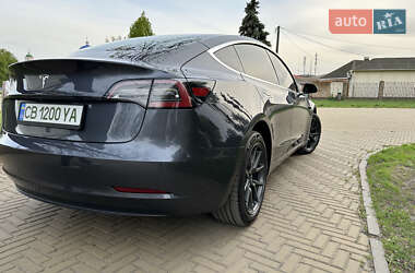 Седан Tesla Model 3 2019 в Прилуках