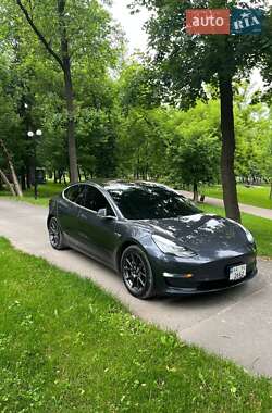 Седан Tesla Model 3 2018 в 