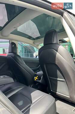 Седан Tesla Model 3 2018 в 