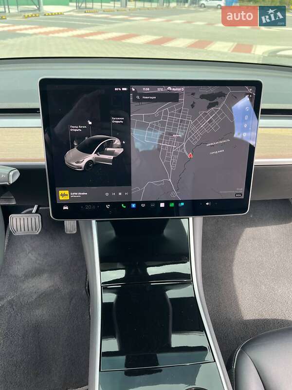 Седан Tesla Model 3 2018 в Ирпене