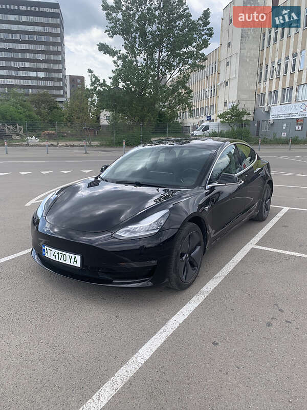 Tesla Model 3 2019