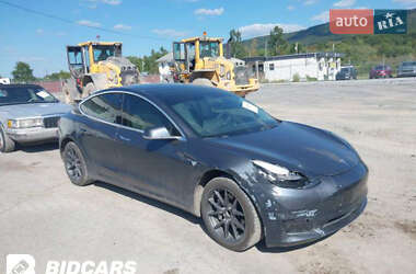 Седан Tesla Model 3 2019 в Прилуках