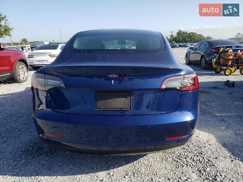 Седан Tesla Model 3 2022 в Киеве