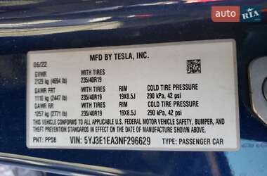 Седан Tesla Model 3 2022 в 
