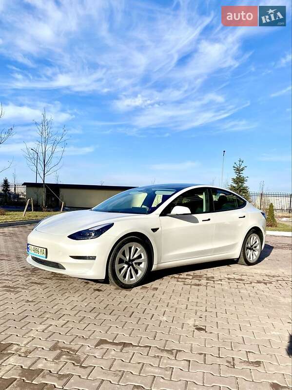 Tesla Model 3 2022