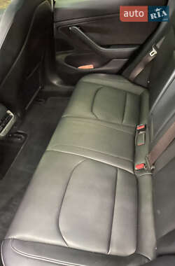 Седан Tesla Model 3 2018 в 
