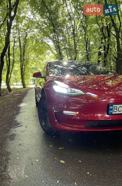 Седан Tesla Model 3 2018 в 