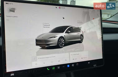 Седан Tesla Model 3 2024 в 