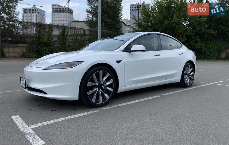 Седан Tesla Model 3 2024 в Киеве фото 6 Седан Tesla Model 3 2024 в Киеве