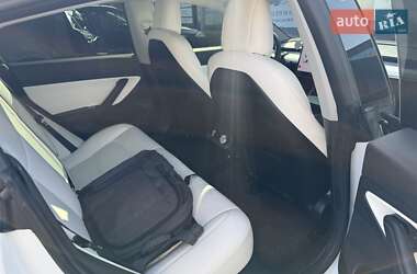 Седан Tesla Model 3 2018 в Виннице
