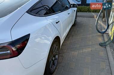 Седан Tesla Model 3 2018 в Виннице