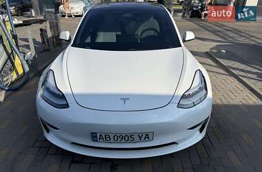 Седан Tesla Model 3 2018 в Виннице