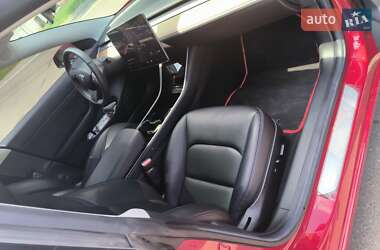 Седан Tesla Model 3 2019 в Чернигове