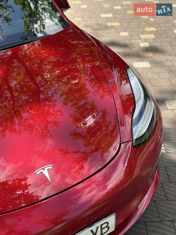 Седан Tesla Model 3 2018 в Трускавце
