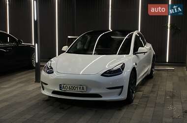 Седан Tesla Model 3 2021 в 