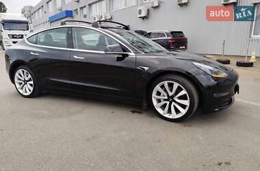 Седан Tesla Model 3 2019 в 