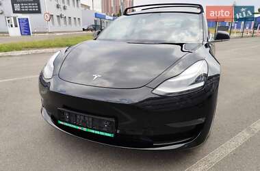 Седан Tesla Model 3 2019 в 