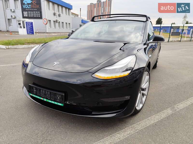 Tesla Model 3 2019