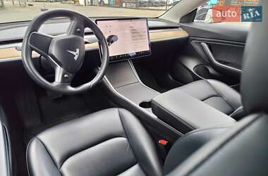 Седан Tesla Model 3 2019 в 