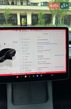 Седан Tesla Model 3 2021 в 