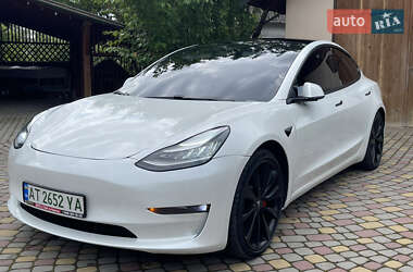 Седан Tesla Model 3 2020 в 