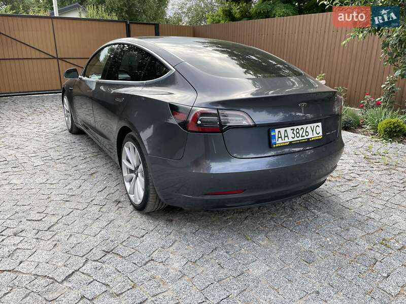 Седан Tesla Model 3 2019 в Києві