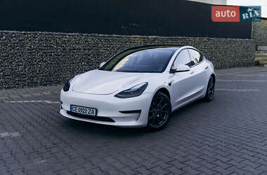 Седан Tesla Model 3 2022 в Чернівцях