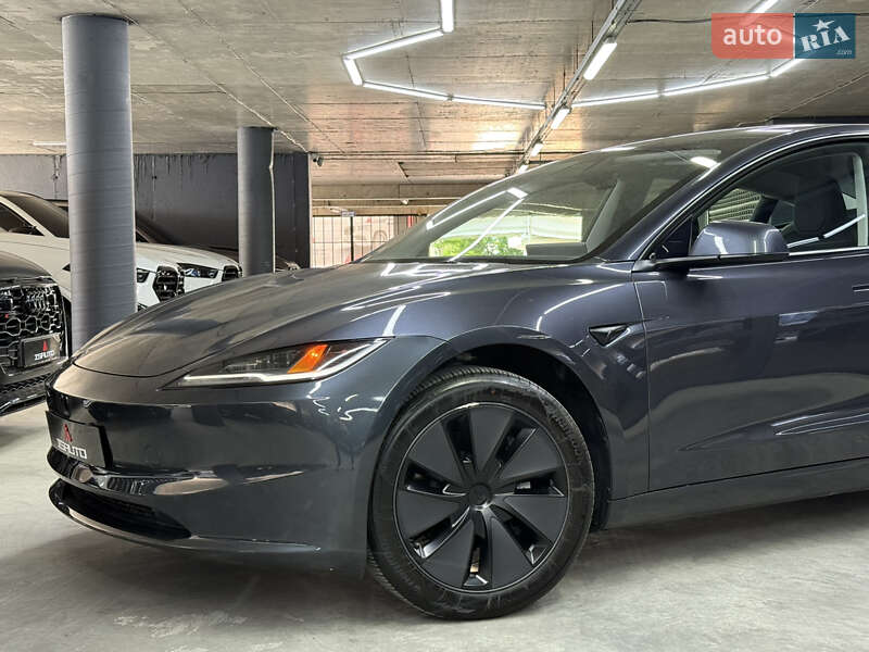Седан Tesla Model 3 2024 в Одессе