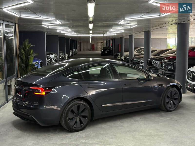 Седан Tesla Model 3 2024 в Одессе