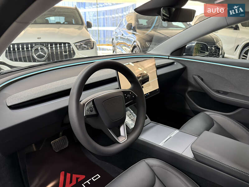 Седан Tesla Model 3 2024 в Одессе