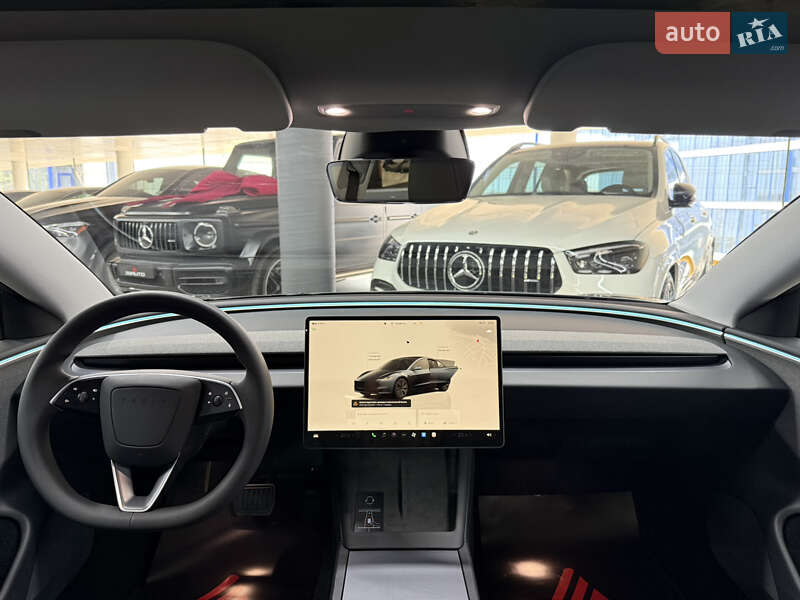 Седан Tesla Model 3 2024 в Одессе