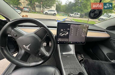 Седан Tesla Model 3 2018 в 